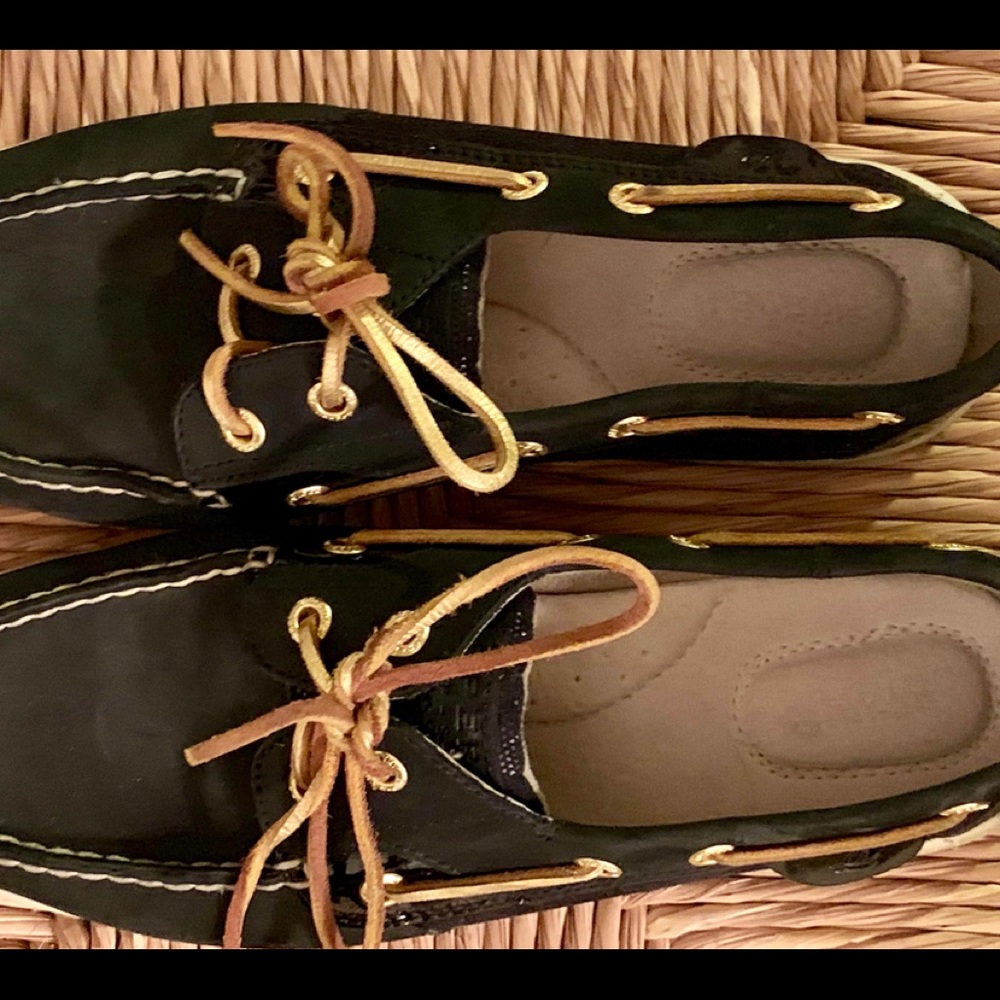 Authentic Sperry Leather Topsiders. Navy size 8